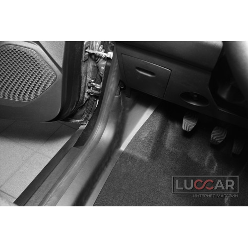 Накладки на ковролин передние Renault Duster с 2021г. в. -н.в.