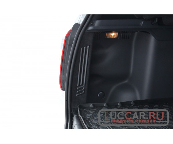 Внутренняя обшивка задних фонарей Renault Duster