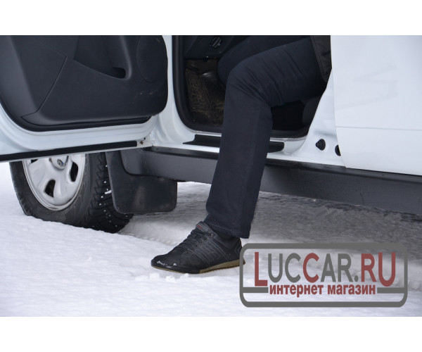 Защита порогов "Чистые штаны"Renault Duster
