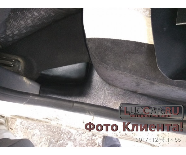 Накладки на ковролин задние Рено Сандеро 2