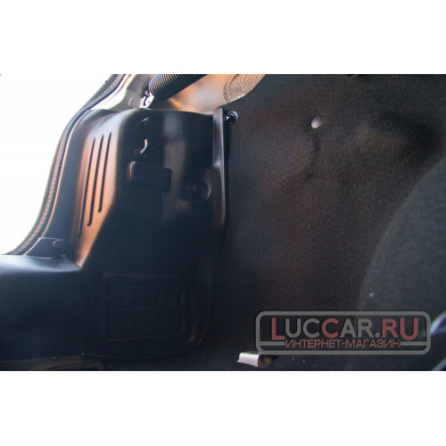 Внутренняя обшивка задних фонарей Renault Logan 2