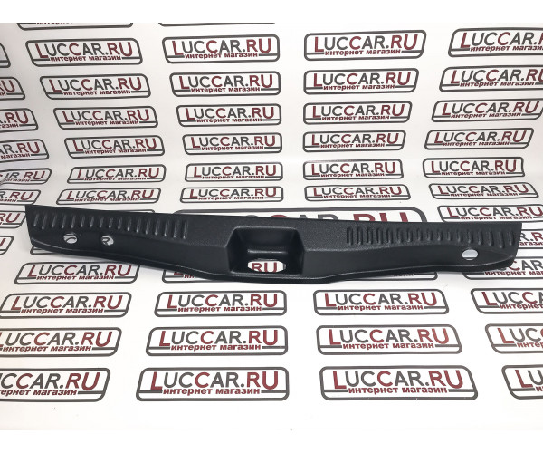 Накладка в проём багажника Рено Сандеро 2 с 2014г
