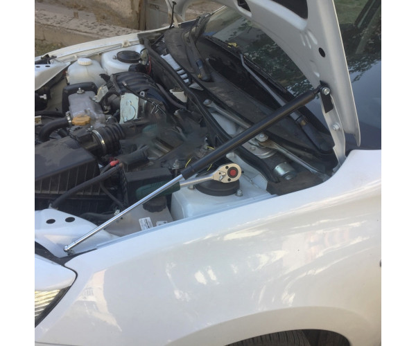 Газовый упор капота для Лада Гранта ( Lada Granta FL, Kalina 2, Datsun)