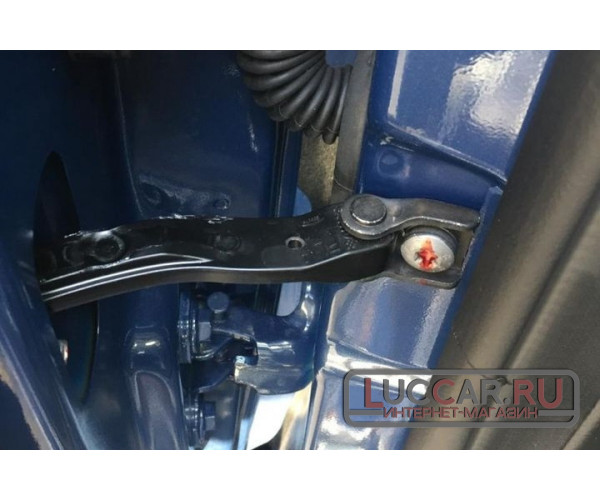 Ограничитель передней двери для Lada Vesta (Нового образца - 8450031788) 