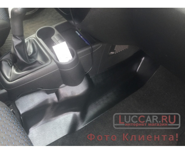 Накладки на ковролин центральные для Lada Granta Fl | Kalina 2