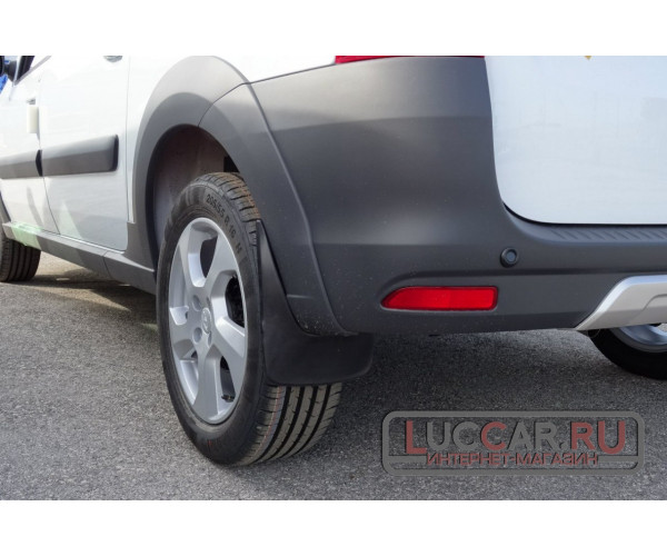 Брызговики задние широкие для Lada Largus