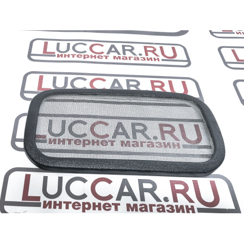 Защитная сетка воздухозаборника салона на магнитах для Lada Largus