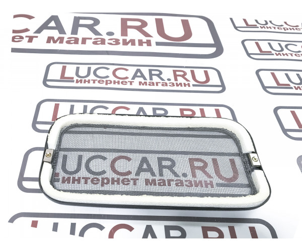 Защитная сетка воздухозаборника салона на магнитах для Lada Largus