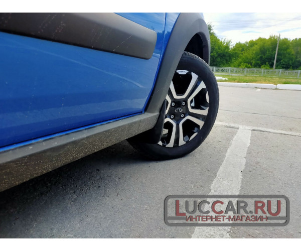 Брызговики передние широкие для Lada Largus Cross