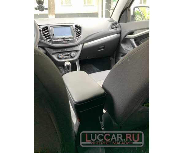Подлокотник "ArBox 2" для Lada Vesta