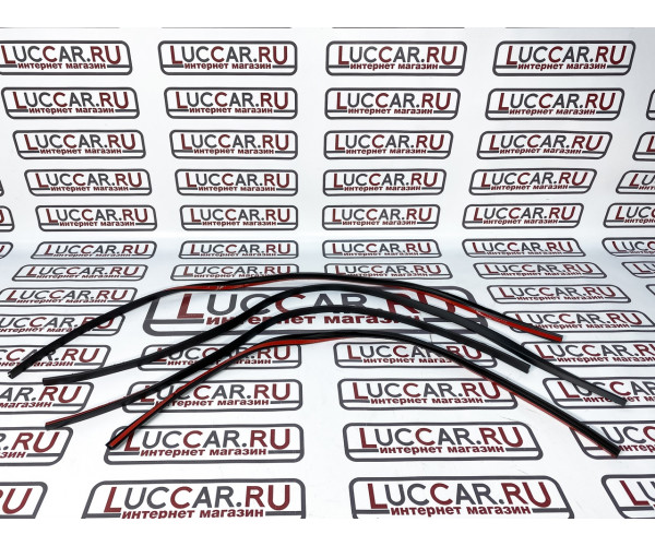 Уплотнители нижней кромки двери для Lada Largus, Renault (комплект 4шт)