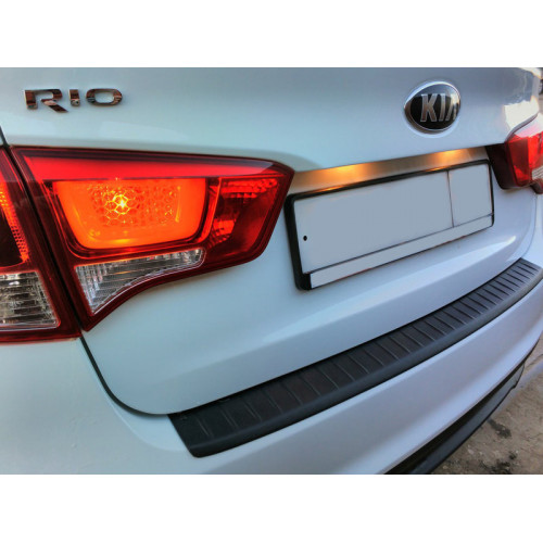Накладка на задний бампер Kia Rio 3